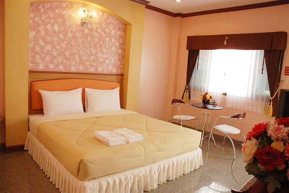 Martina Hotel Surin Exterior foto