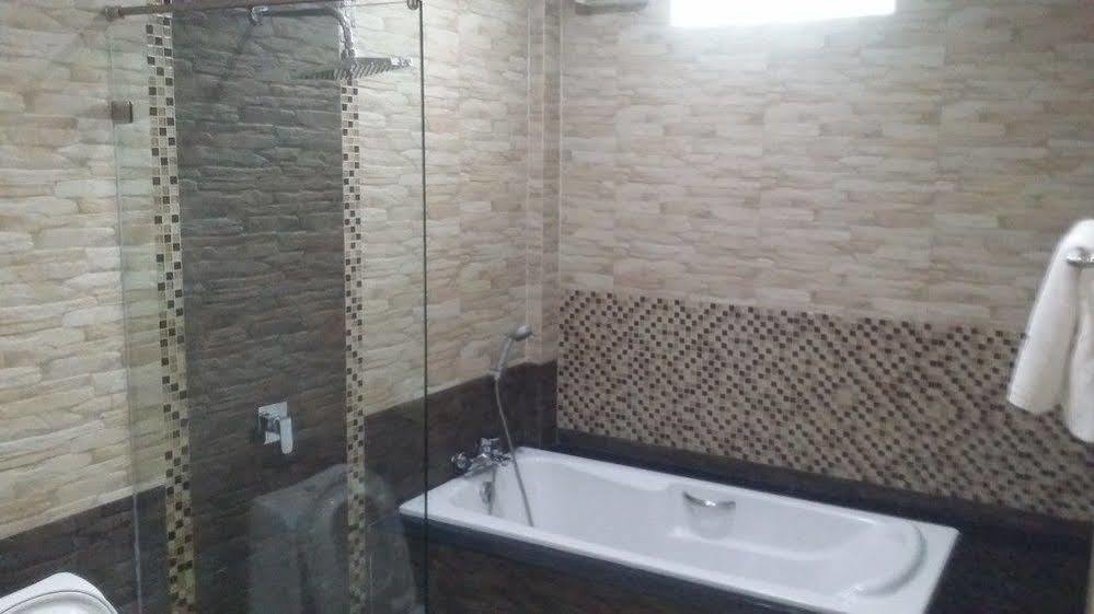 Martina Hotel Surin Exterior foto